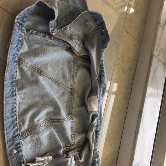 - Zara Blue Denim Jean Jacket Timeless Style - Picture 6 of 6